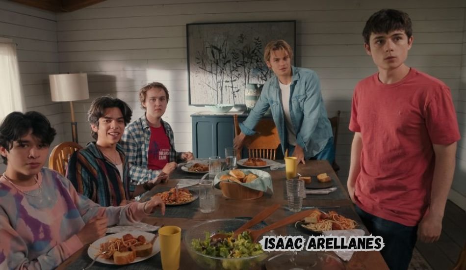 Isaac Arellanes as Isaac Garcia