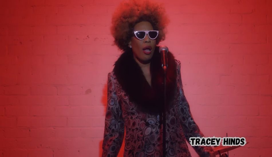 Tracey Hinds at event